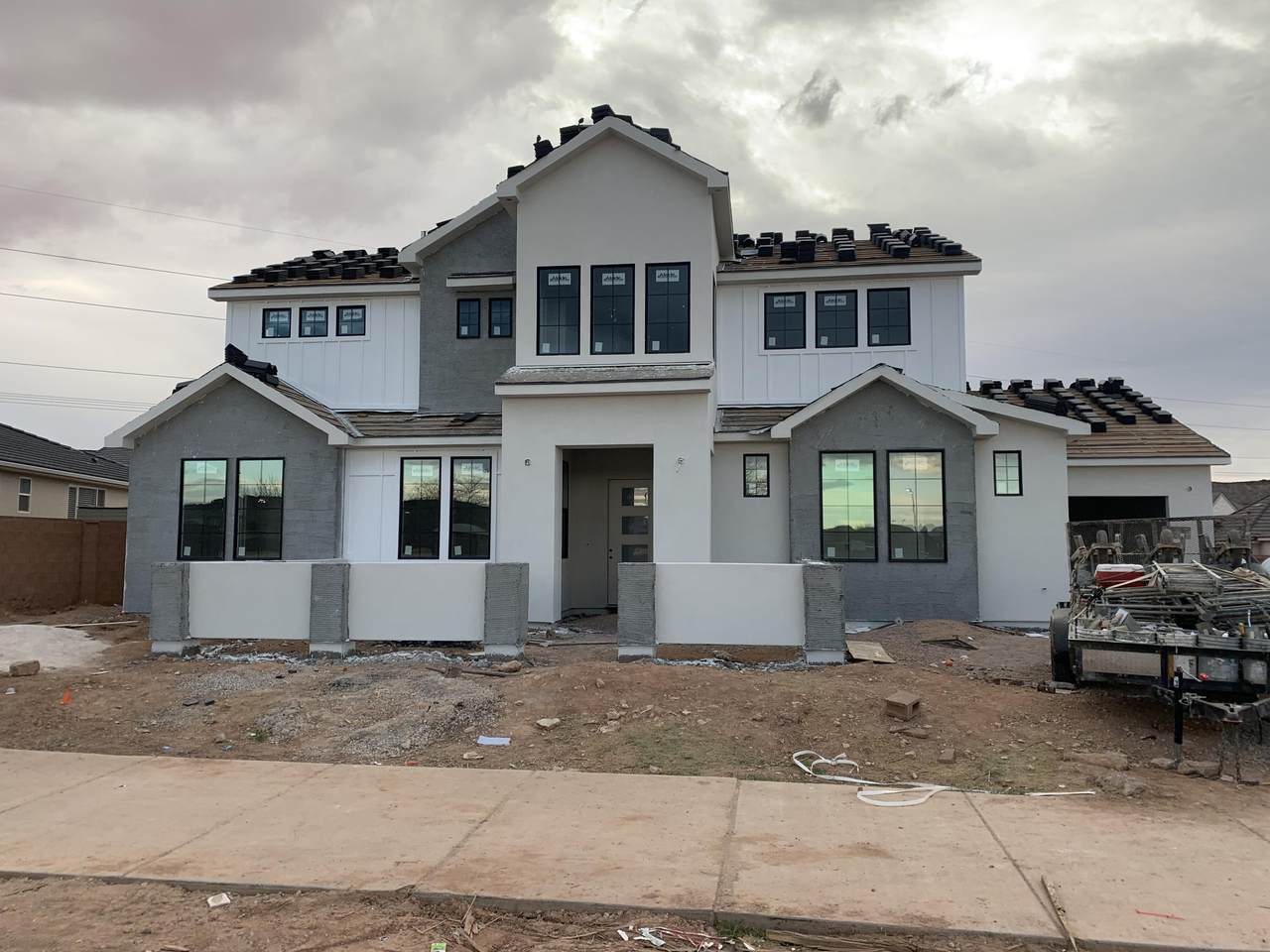 2550 Horseman Park Dr - Photo 1