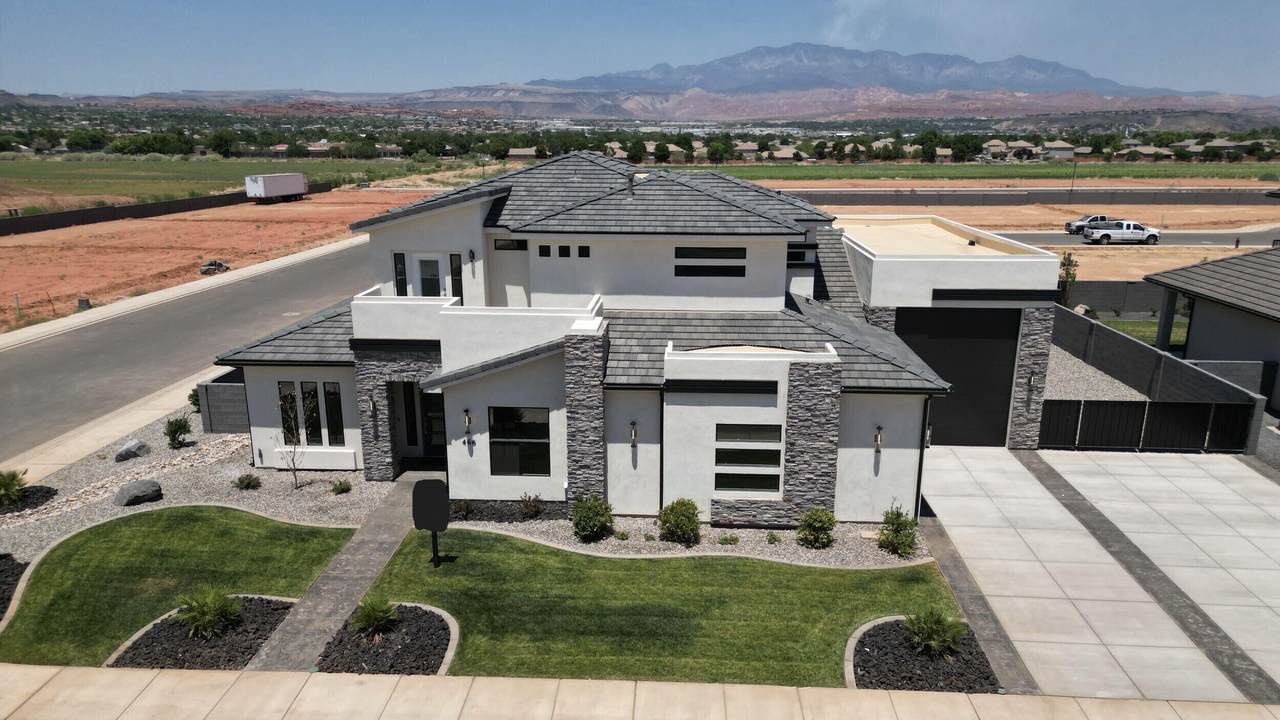 466 Lanz Cir - Photo 1