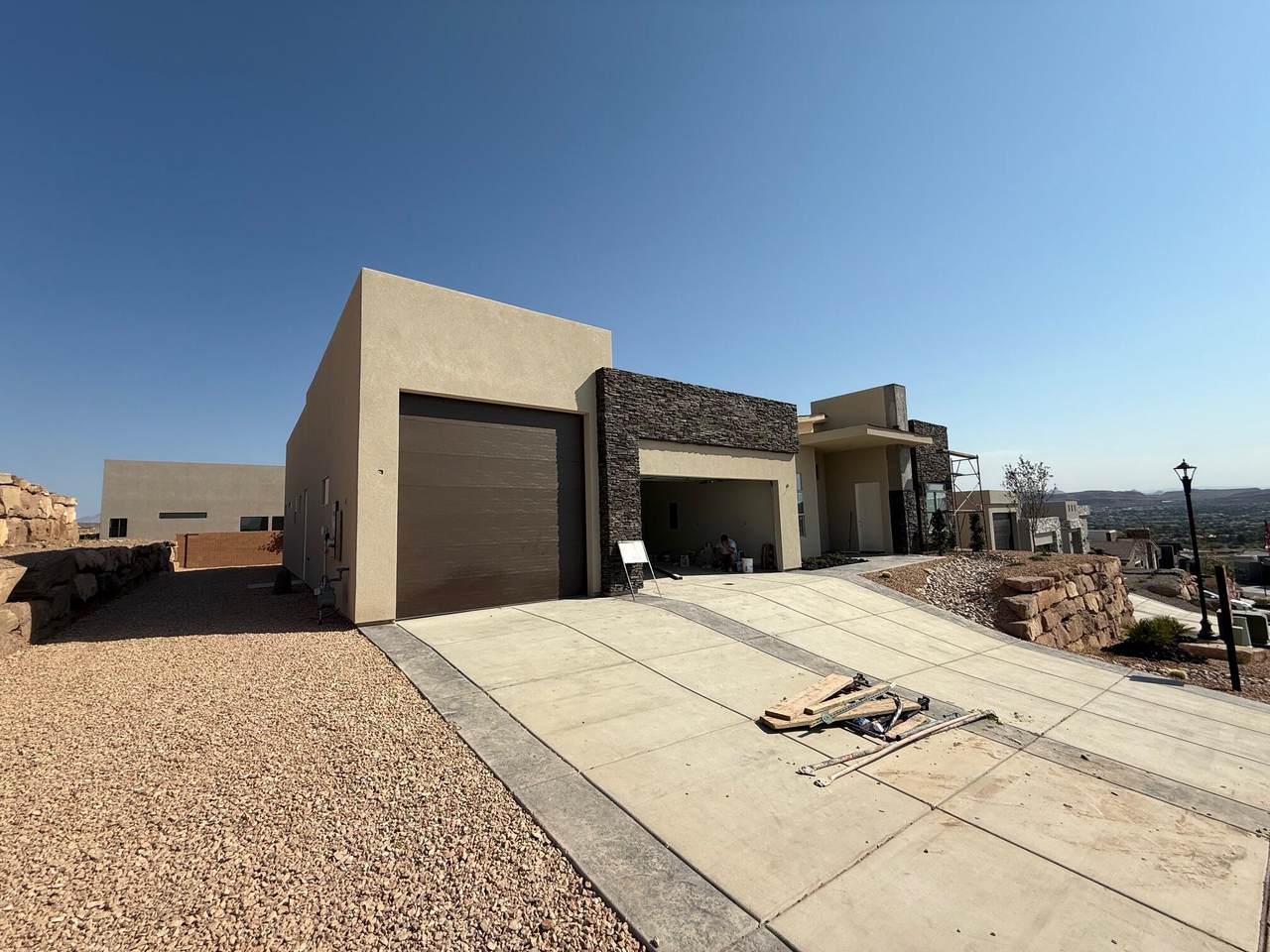 496 Appian Way - Photo 1
