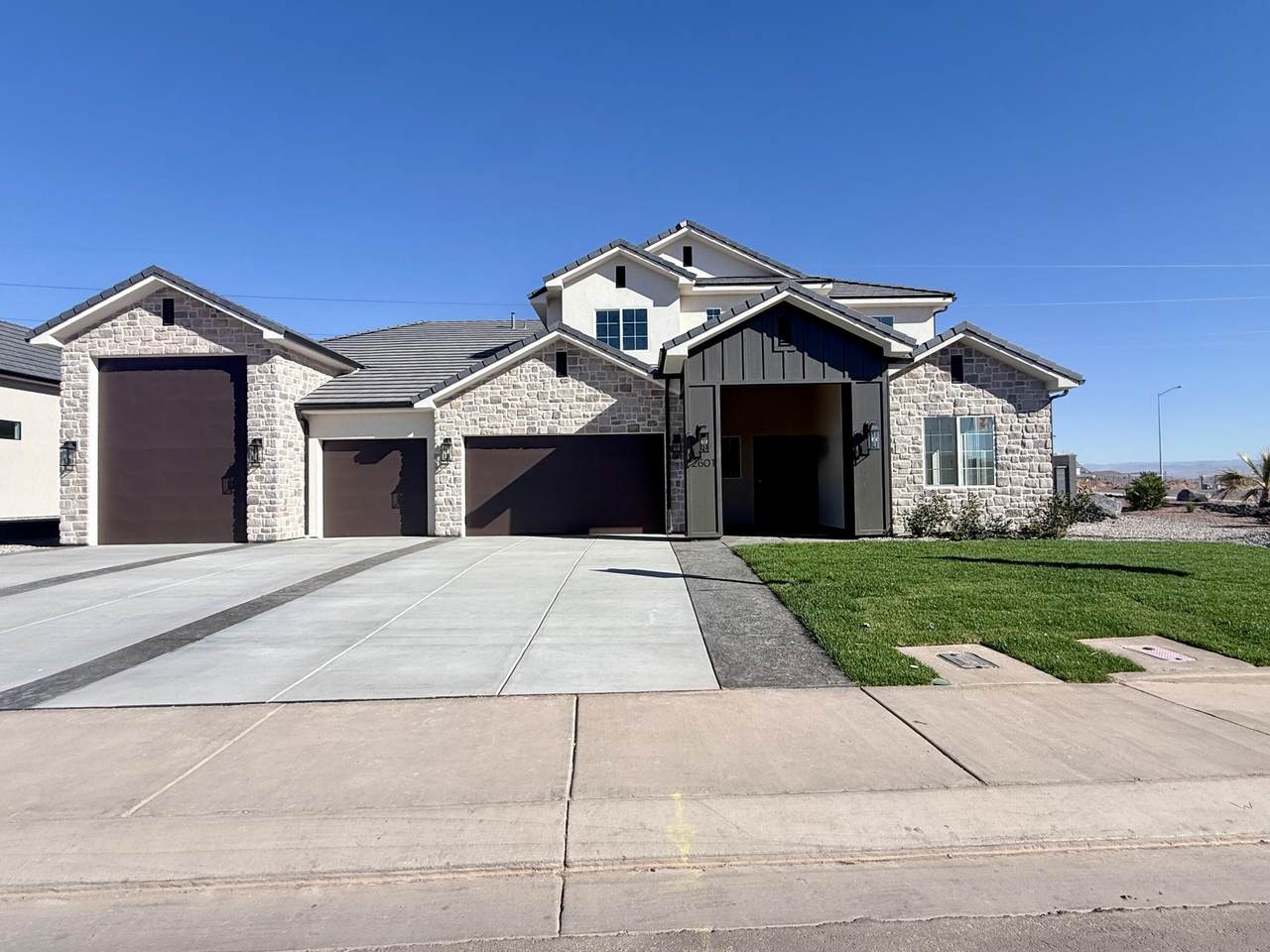 2601 Suniva Way - Photo 1