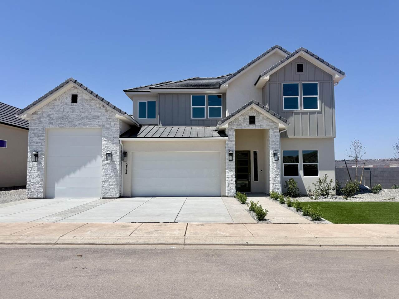 2794 Woodrow Ln - Photo 1