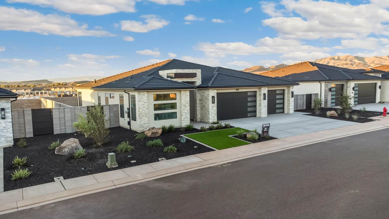 3323 Pharoah Way - Photo 1