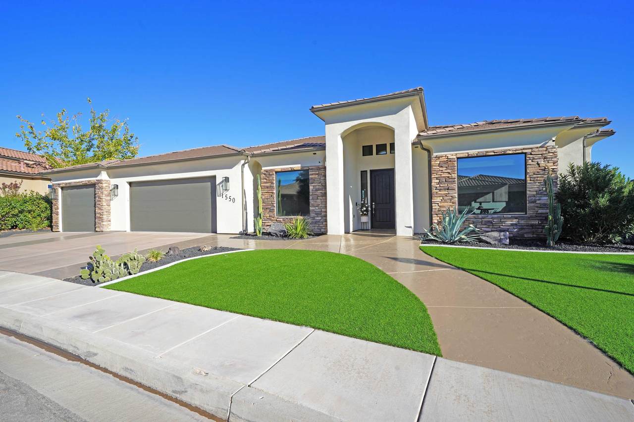 1550 Parkstone Rd - Photo 1