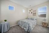1017 Pleasant Valley Ln - Photo 18
