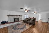 726 Valley View Dr - Photo 4