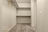 2866 Carmine Dr - Photo 32