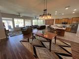 1042 Hillview Dr - Photo 4