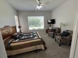 1042 Hillview Dr - Photo 6