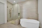 2738 Stonedale Dr - Photo 18