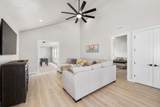 1460 Windsor Parkway - Photo 19