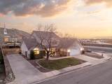584 Meadow Ln - Photo 2