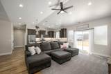 453 300 - Photo 12