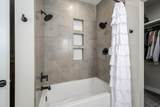 453 300 - Photo 20