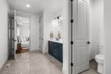2727 110 - Photo 23