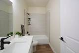2473 Kings Rd - Photo 18