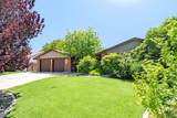 890 Larkspur Rd - Photo 3