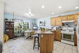 1005 Brook St - Photo 9