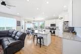 167 910 - Photo 6