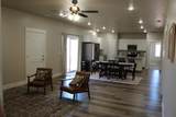 1015 Canyon Dr - Photo 4
