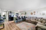 1845 Canyon View Dr - Photo 3