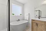 2904 Hawk Dr - Photo 29
