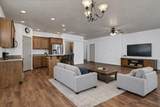 2050 Canyon View Dr - Photo 4