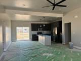 946 Remington Rd - Photo 3