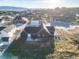 1933 Oak Springs Cir - Photo 41