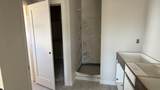1028 4240 N - Photo 6