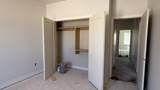 1028 4240 N - Photo 7