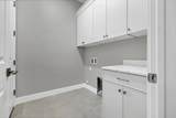 963 Davis Ave - Photo 11