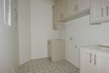 4923 10 E - Photo 18
