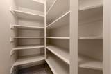235 470 - Photo 13