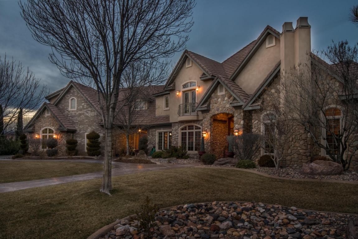 2323 Bella Rosa Dr - Photo 1