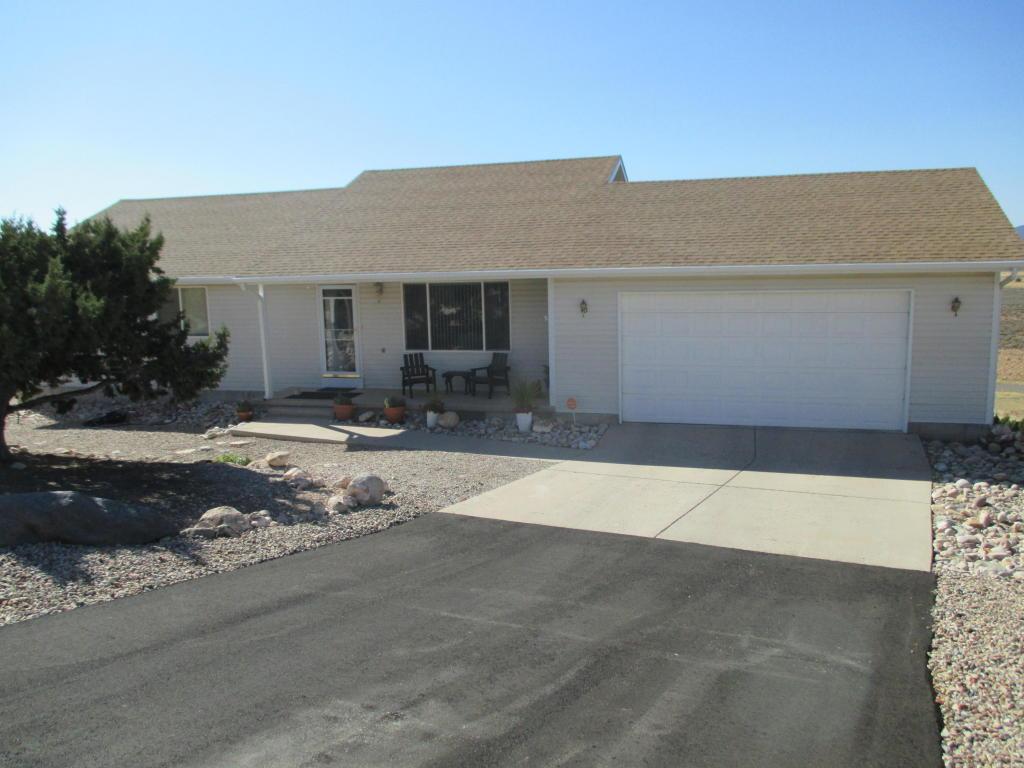 1842 Panorama Dr - Photo 1