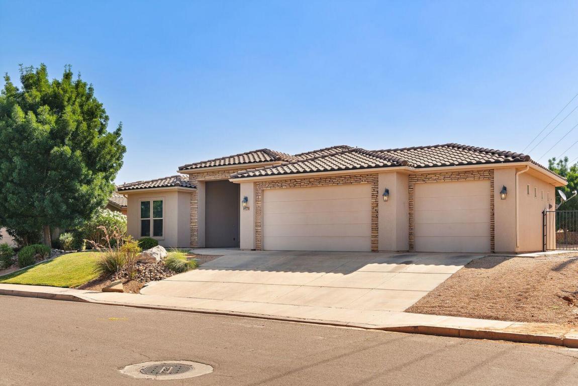 1971 Great Basin Dr - Photo 1