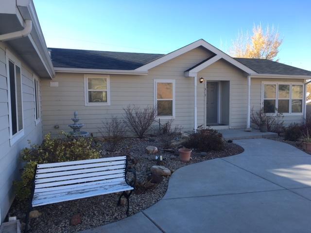 319 Foothill Dr - Photo 1