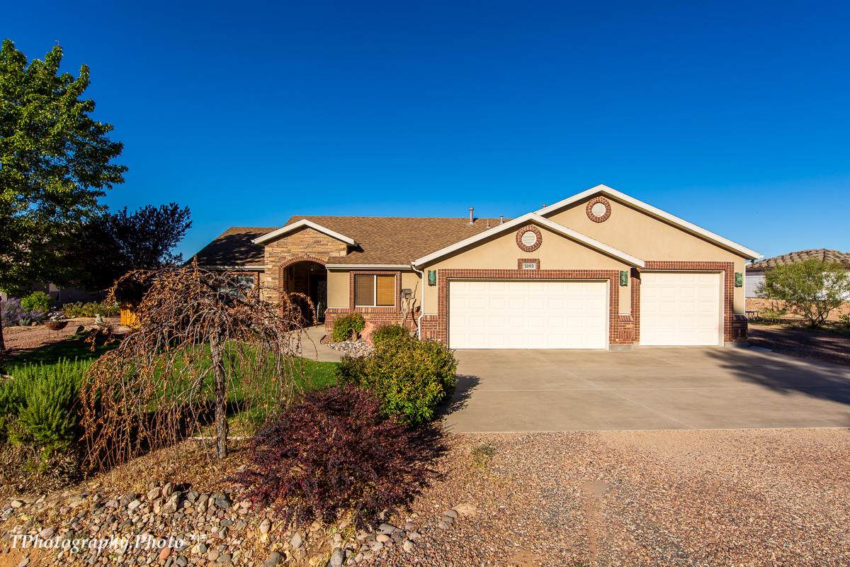 1093 Horsemans Park Dr - Photo 1
