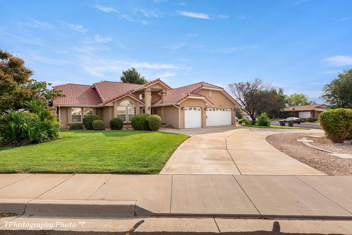 3182 Desert Dawn Dr - Photo 1