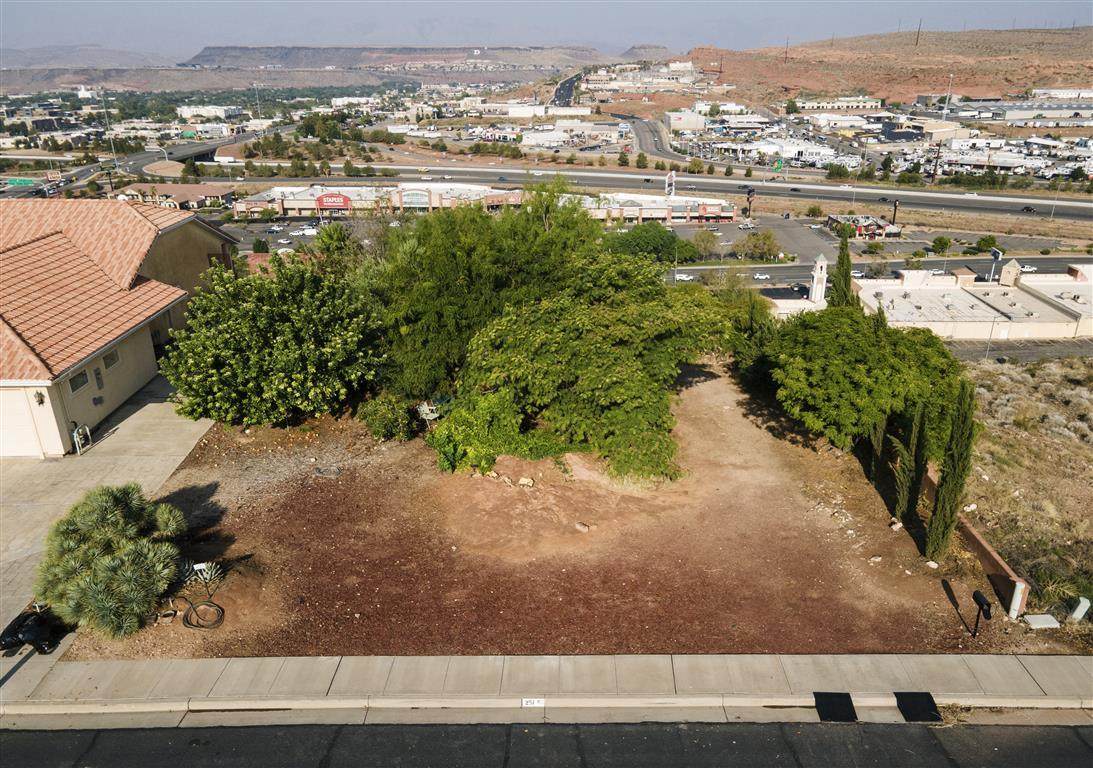 Crestline Cir - Photo 1