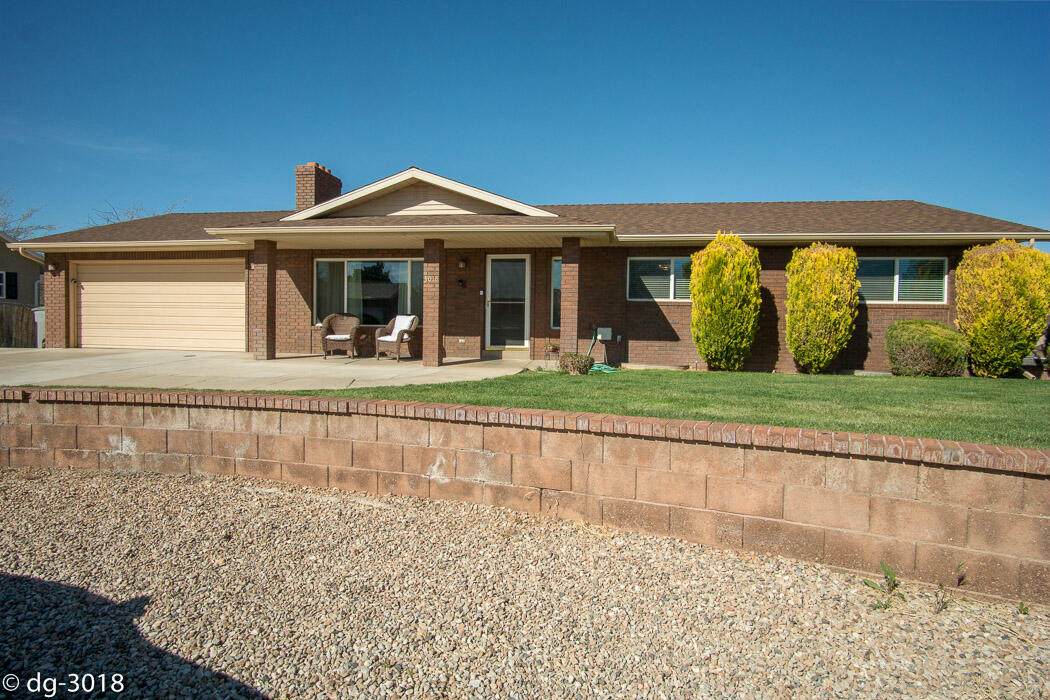 3018 Bayberry Cir - Photo 1