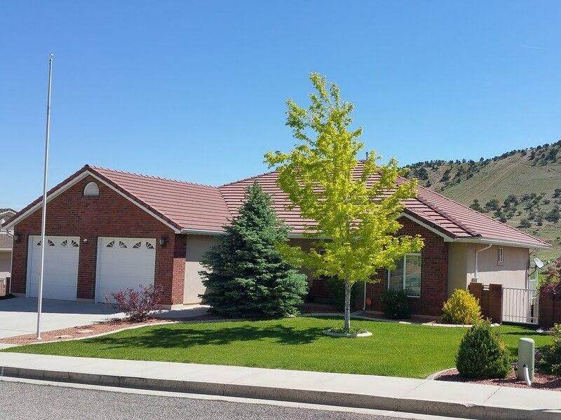 1378 Fairway Dr - Photo 1