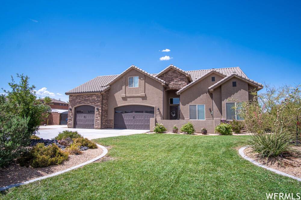 2476 Martin St - Photo 1