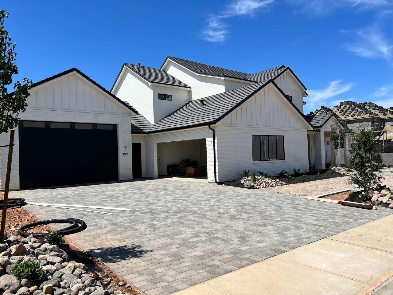 1581 Belayer Dr - Photo 1