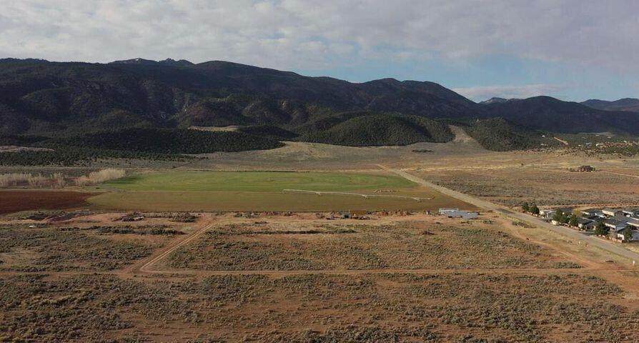 106 ac Pine Canyon Dr - Photo 1