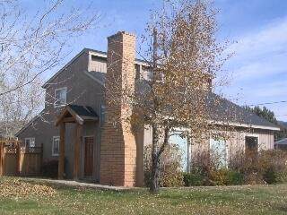 1267 Pinewood - Photo 1