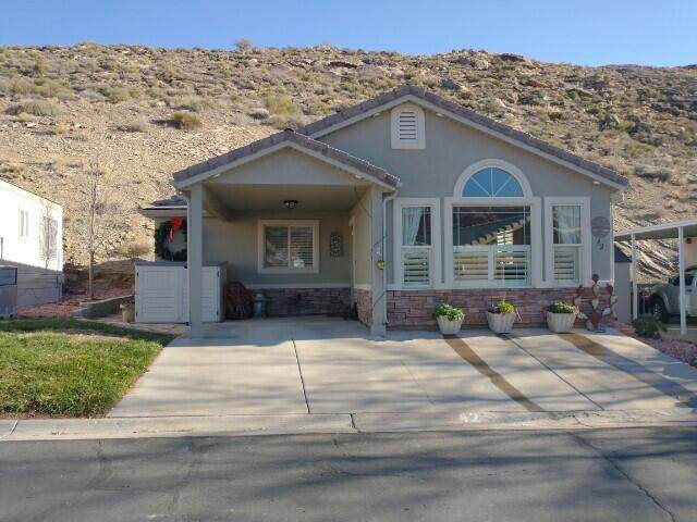 42 Redbluff Dr - Photo 1
