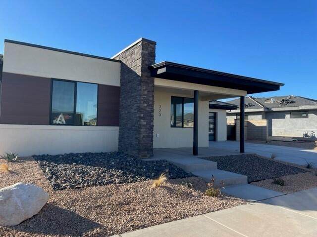 723 Owen Dr - Photo 1