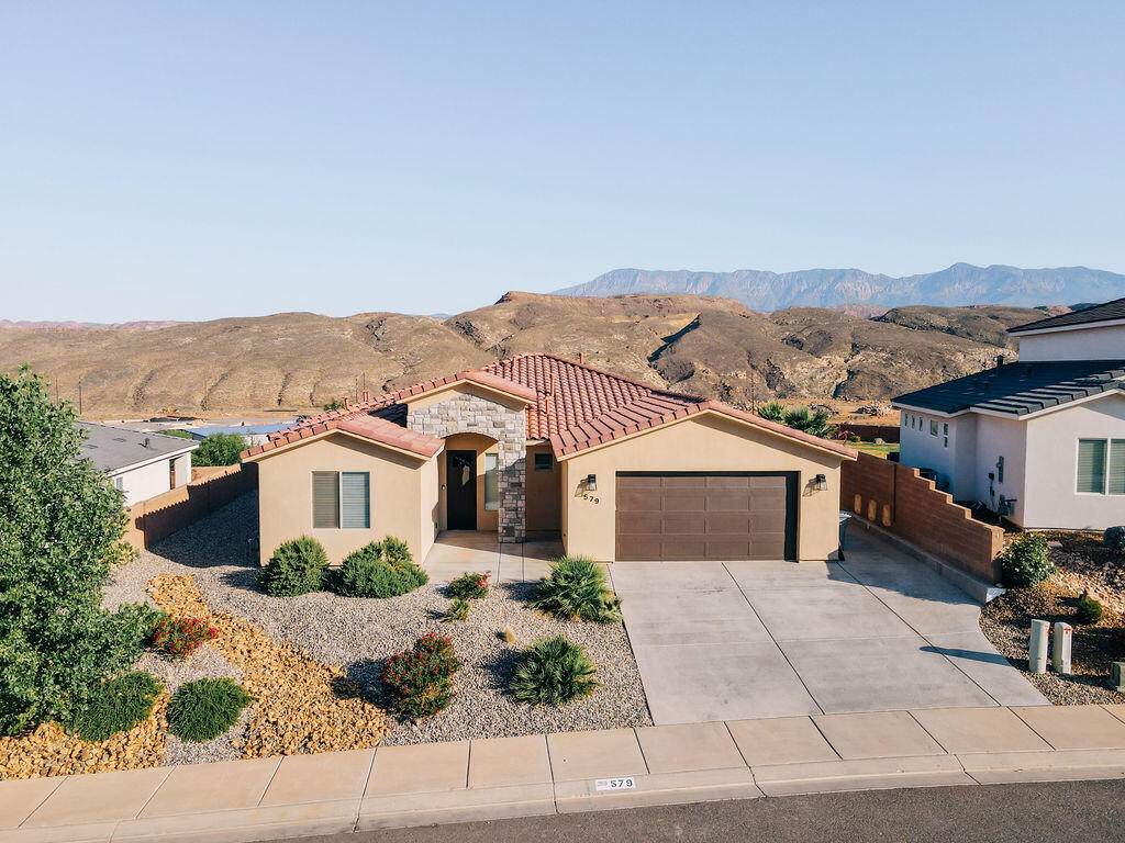579 Staci Dr - Photo 1
