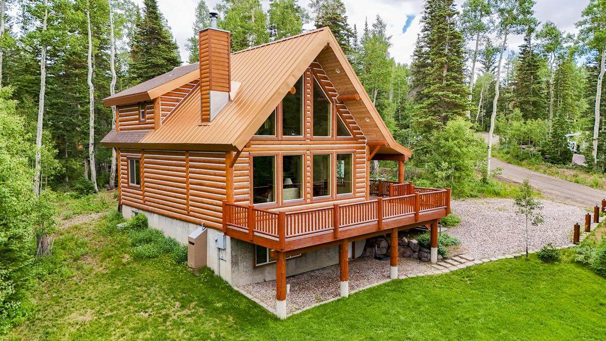 556 Half Circle Dr - Photo 1